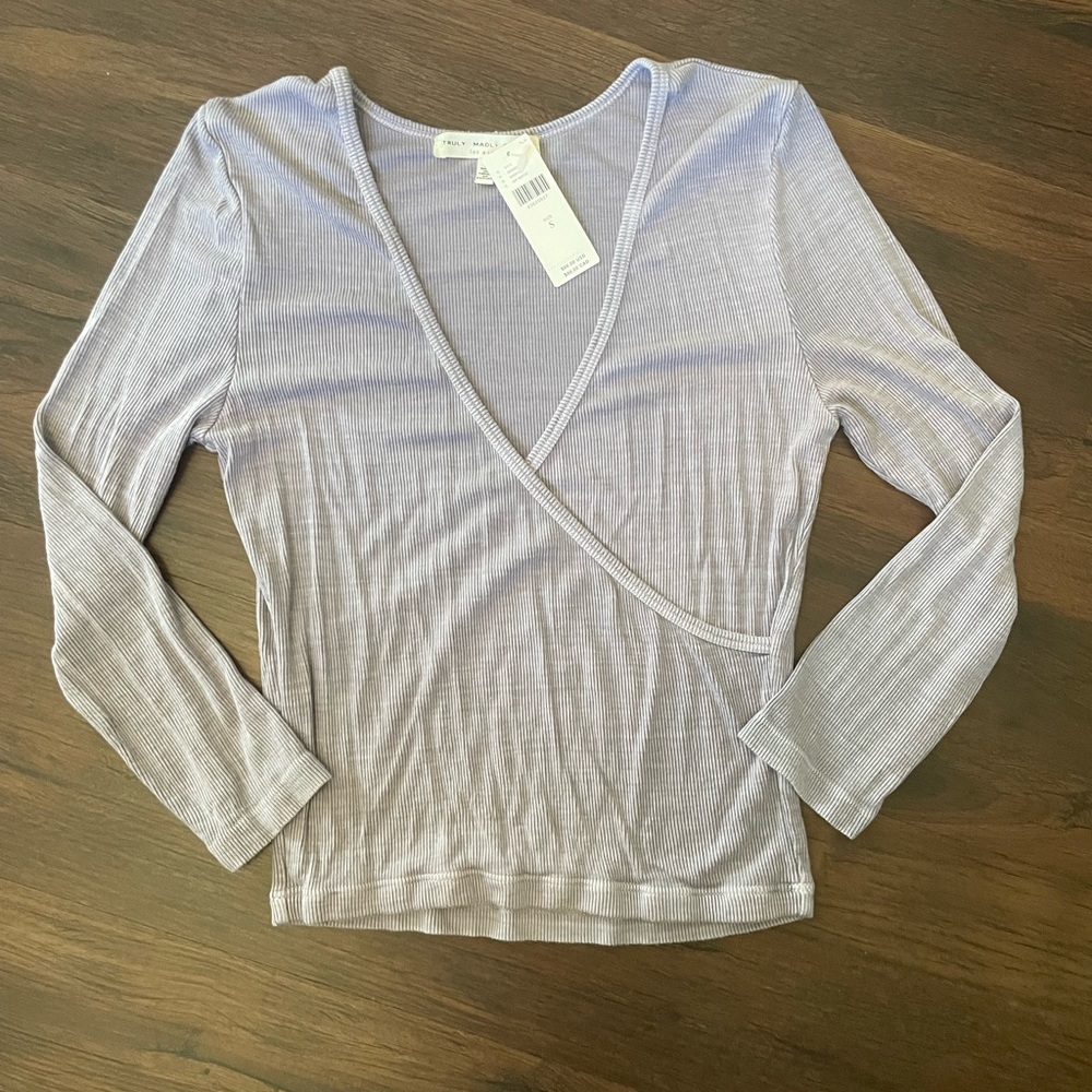 Anthropologie Truly Madly Deeply‎ V-Neck Top
